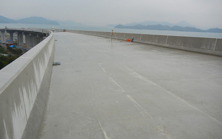 株式会社永和工業は橋梁工事最先端の技術で橋梁の建設に取り組むプロフェッショナル集団です。技術力向上に努め、橋梁など鋼構造物の架設に携わり生活や産業を支える基幹として貢献しております