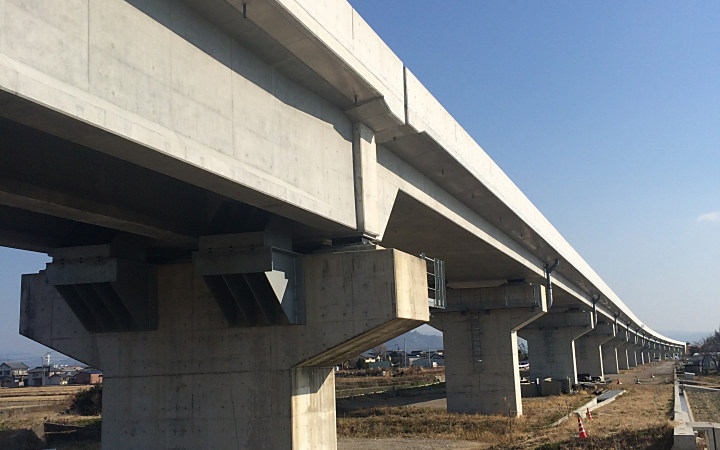 株式会社永和工業は橋梁工事最先端の技術で橋梁の建設に取り組むプロフェッショナル集団です。技術力向上に努め、橋梁など鋼構造物の架設に携わり生活や産業を支える基幹として貢献しております