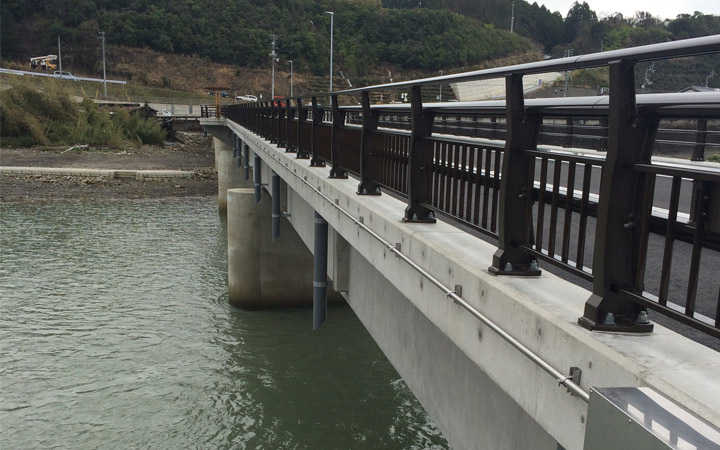 株式会社永和工業は橋梁工事最先端の技術で橋梁の建設に取り組むプロフェッショナル集団です。技術力向上に努め、橋梁など鋼構造物の架設に携わり生活や産業を支える基幹として貢献しております