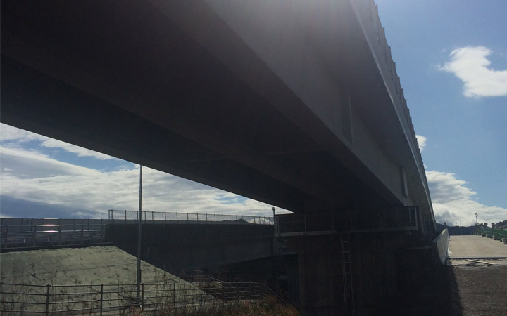 株式会社永和工業は橋梁工事最先端の技術で橋梁の建設に取り組むプロフェッショナル集団です。技術力向上に努め、橋梁など鋼構造物の架設に携わり生活や産業を支える基幹として貢献しております