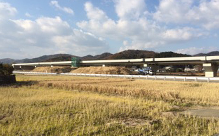 株式会社永和工業は橋梁工事最先端の技術で橋梁の建設に取り組むプロフェッショナル集団です。技術力向上に努め、橋梁など鋼構造物の架設に携わり生活や産業を支える基幹として貢献しております