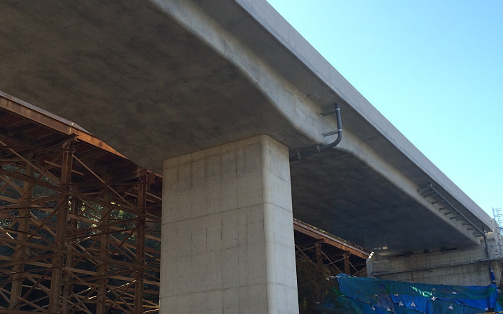 株式会社永和工業は橋梁工事最先端の技術で橋梁の建設に取り組むプロフェッショナル集団です。技術力向上に努め、橋梁など鋼構造物の架設に携わり生活や産業を支える基幹として貢献しております