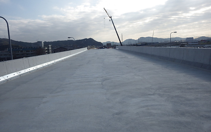 株式会社永和工業は橋梁工事最先端の技術で橋梁の建設に取り組むプロフェッショナル集団です。技術力向上に努め、橋梁など鋼構造物の架設に携わり生活や産業を支える基幹として貢献しております