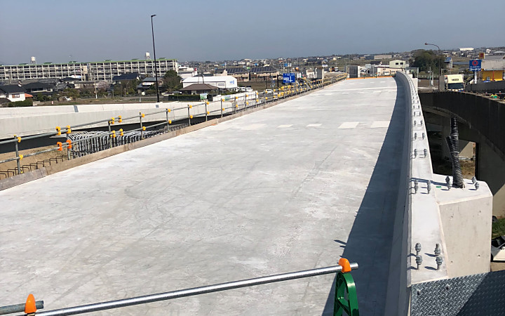 株式会社永和工業は橋梁工事最先端の技術で橋梁の建設に取り組むプロフェッショナル集団です。技術力向上に努め、橋梁など鋼構造物の架設に携わり生活や産業を支える基幹として貢献しております