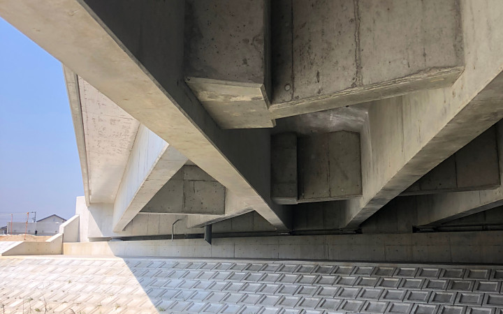 株式会社永和工業は橋梁工事最先端の技術で橋梁の建設に取り組むプロフェッショナル集団です。技術力向上に努め、橋梁など鋼構造物の架設に携わり生活や産業を支える基幹として貢献しております