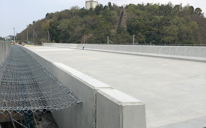 株式会社永和工業は橋梁工事最先端の技術で橋梁の建設に取り組むプロフェッショナル集団です。技術力向上に努め、橋梁など鋼構造物の架設に携わり生活や産業を支える基幹として貢献しております