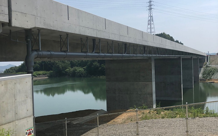 株式会社永和工業は橋梁工事最先端の技術で橋梁の建設に取り組むプロフェッショナル集団です。技術力向上に努め、橋梁など鋼構造物の架設に携わり生活や産業を支える基幹として貢献しております