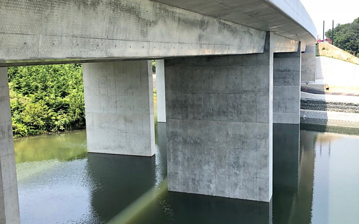 株式会社永和工業は橋梁工事最先端の技術で橋梁の建設に取り組むプロフェッショナル集団です。技術力向上に努め、橋梁など鋼構造物の架設に携わり生活や産業を支える基幹として貢献しております