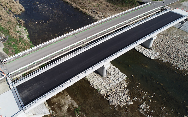 株式会社永和工業は橋梁工事最先端の技術で橋梁の建設に取り組むプロフェッショナル集団です。技術力向上に努め、橋梁など鋼構造物の架設に携わり生活や産業を支える基幹として貢献しております