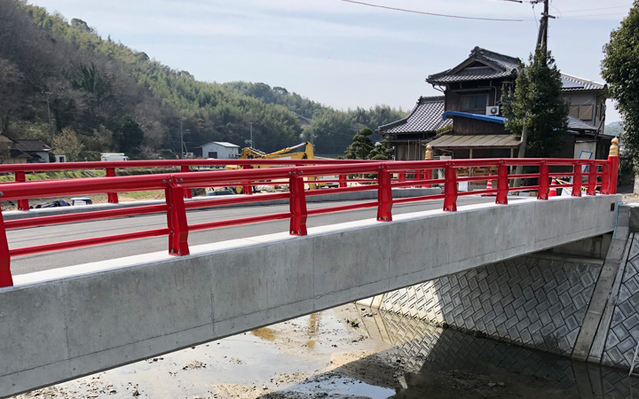 株式会社永和工業は橋梁工事最先端の技術で橋梁の建設に取り組むプロフェッショナル集団です。技術力向上に努め、橋梁など鋼構造物の架設に携わり生活や産業を支える基幹として貢献しております