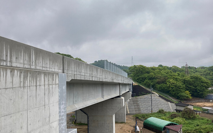 株式会社永和工業は橋梁工事最先端の技術で橋梁の建設に取り組むプロフェッショナル集団です。技術力向上に努め、橋梁など鋼構造物の架設に携わり生活や産業を支える基幹として貢献しております