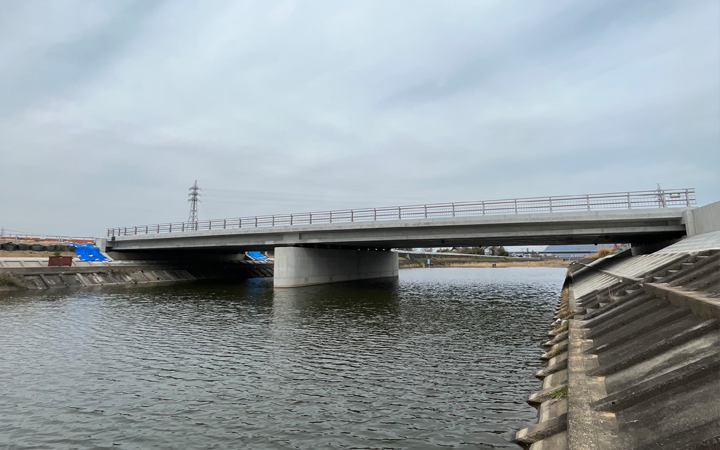 株式会社永和工業は橋梁工事最先端の技術で橋梁の建設に取り組むプロフェッショナル集団です。技術力向上に努め、橋梁など鋼構造物の架設に携わり生活や産業を支える基幹として貢献しております