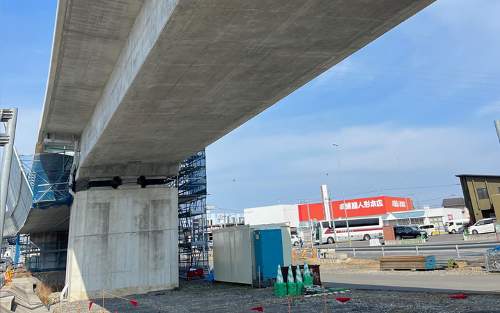 株式会社永和工業は橋梁工事最先端の技術で橋梁の建設に取り組むプロフェッショナル集団です。技術力向上に努め、橋梁など鋼構造物の架設に携わり生活や産業を支える基幹として貢献しております