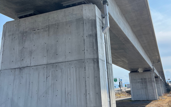 株式会社永和工業は橋梁工事最先端の技術で橋梁の建設に取り組むプロフェッショナル集団です。技術力向上に努め、橋梁など鋼構造物の架設に携わり生活や産業を支える基幹として貢献しております